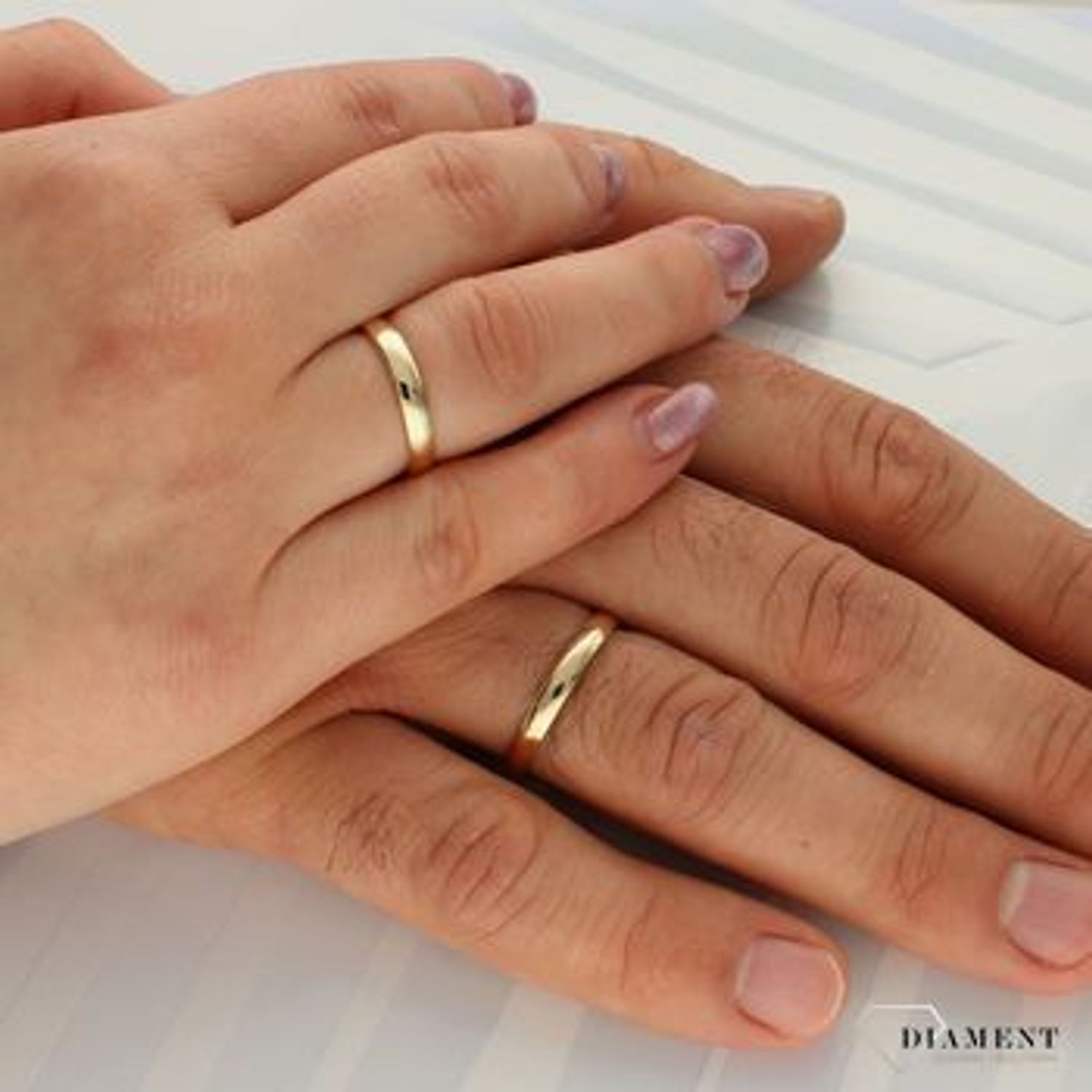 Obrączki ślubne złote półokrągłe 3 mm próba 375. Obrączka złota 375 3mm. Złote obrączki ślubne. Obrączki złote ślubne. Idealne złote obrączki na ślub. Ślubne obrączki z grawerem (2).jpg